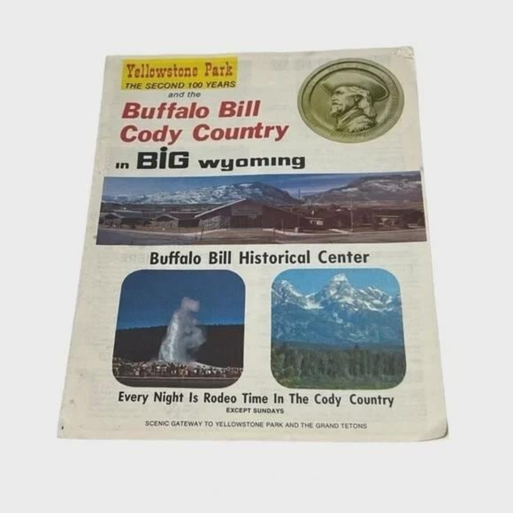 Yellowstone Park & the Buffalo Bill Cody Country Big Wyoming 1971 Travel Guide